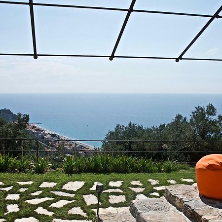Casa vacanze A lea l'ua Finale Ligure Esterno foto