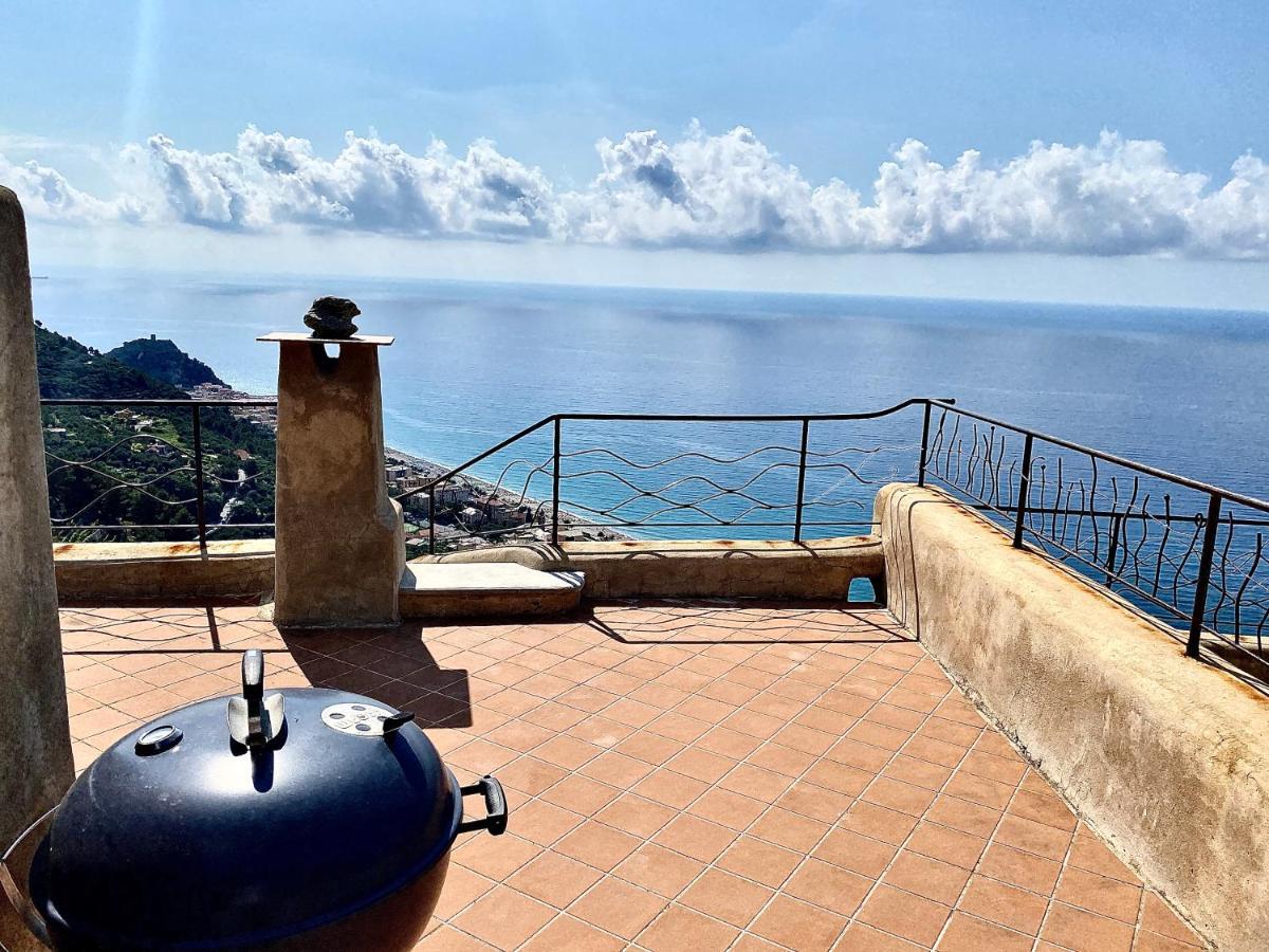 Casa vacanze A lea l'ua Finale Ligure Esterno foto